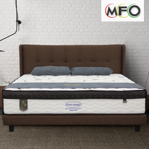 englander_matt_home-3000